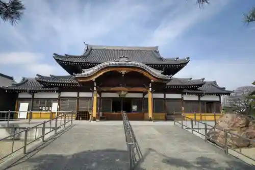 観音寺の本殿・本堂