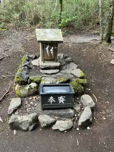 新屋山神社奥宮(山梨県)