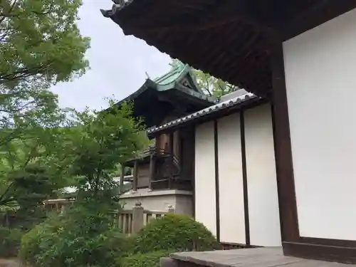 東鴨神社の本殿