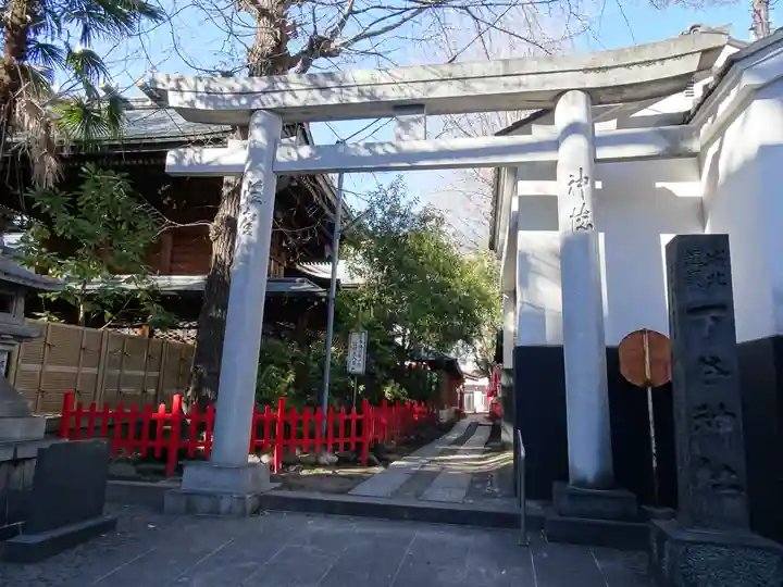 下谷神社の鳥居