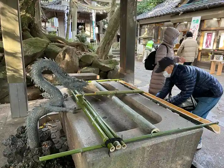 八百富神社の手水舎
