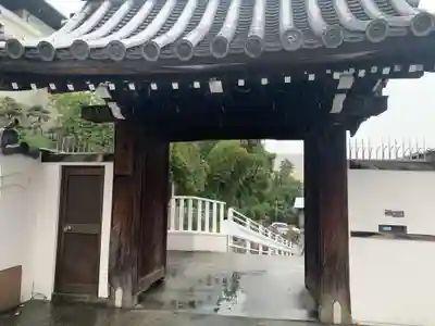 西蓮院の山門・神門