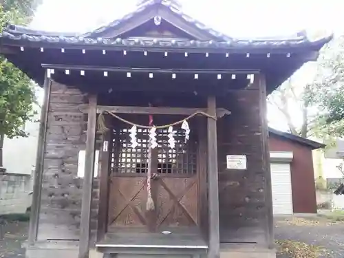 女體神社 の本殿