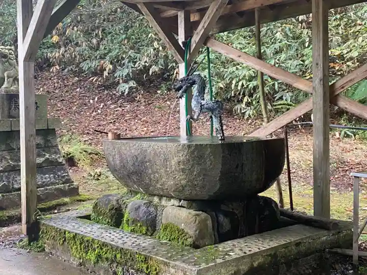 七滝神社の手水舎