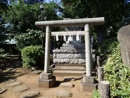 鳩森八幡神社の鳥居