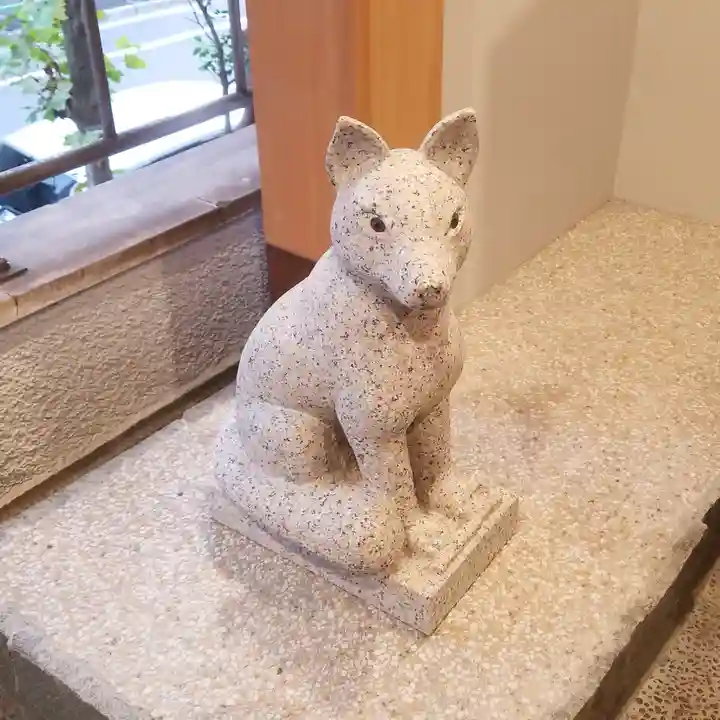 初音森神社の狛犬