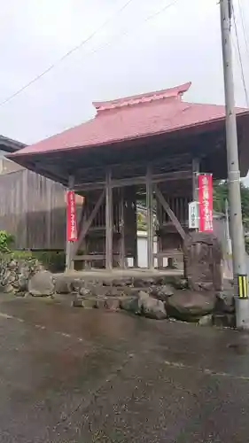 椿澤寺の山門・神門