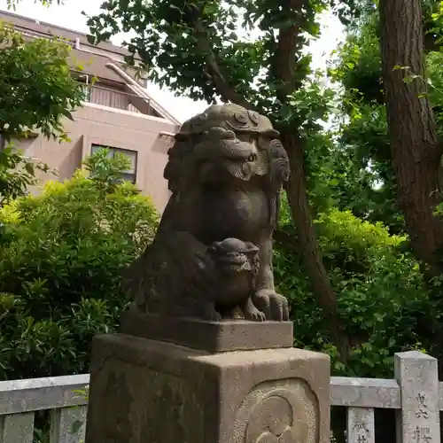 桐ヶ谷氷川神社の狛犬