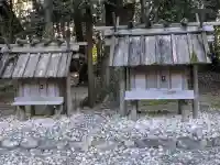 神麻続機殿神社(皇大神宮所管社)の{uncategorized: "未分類", other: "その他", undefined: "問題あり", building: "その他建物", grave: "お墓", sacred_gate: "鳥居", guardian: "狛犬", statue: "像", buddha: "仏像", history: "歴史", nature: "自然", garden: "庭園", animal: "動物", pagoda: "塔", temizu: "手水舎", mountain_gate: "山門・神門", sanctuary: "本殿・本堂", subordinate: "末社・摂社", art: "芸術", scenery: "景色", jizo: "地蔵", ema: "絵馬", goshuin: "御朱印", omikuji: "おみくじ", items: "授与品その他", amulet: "お守り", goshuincho: "御朱印帳", eats: "食事", festival: "お祭り", votive_dance: "神楽", shichigosan: "七五三参", wedding: "結婚式", experience: "体験その他", initially: "初詣", around: "周辺", anti_infection: "感染症対策"}