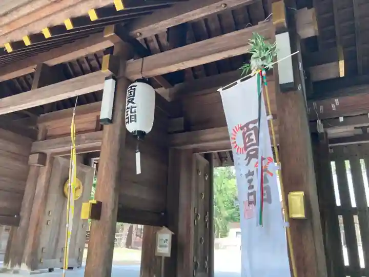 帯廣神社の山門・神門