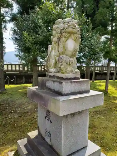 飛騨屋神明社の狛犬