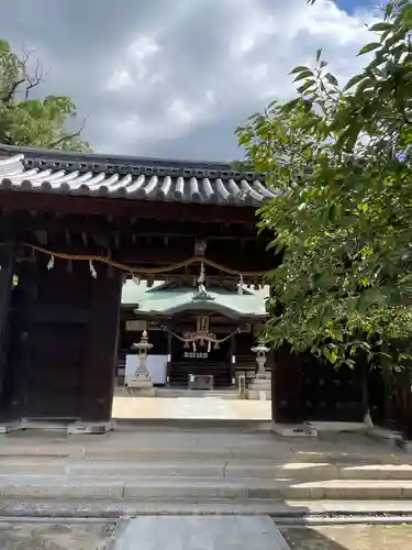 糸碕神社の山門