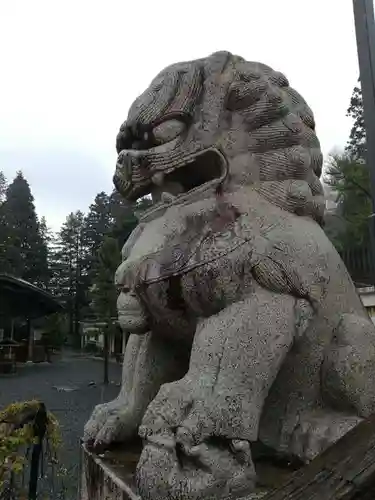 盛岡八幡宮の狛犬