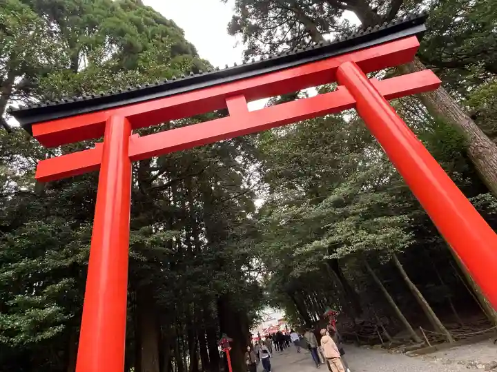 霧島神宮の{uncategorized: "未分類", other: "その他", undefined: "問題あり", building: "その他建物", grave: "お墓", sacred_gate: "鳥居", guardian: "狛犬", statue: "像", buddha: "仏像", history: "歴史", nature: "自然", garden: "庭園", animal: "動物", pagoda: "塔", temizu: "手水舎", mountain_gate: "山門・神門", sanctuary: "本殿・本堂", subordinate: "末社・摂社", art: "芸術", scenery: "景色", jizo: "地蔵", ema: "絵馬", goshuin: "御朱印", omikuji: "おみくじ", items: "授与品その他", amulet: "お守り", goshuincho: "御朱印帳", eats: "食事", festival: "お祭り", votive_dance: "神楽", shichigosan: "七五三参", wedding: "結婚式", experience: "体験その他", initially: "初詣", around: "周辺", anti_infection: "感染症対策"}