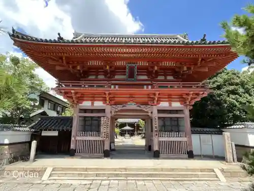 昆陽寺の山門