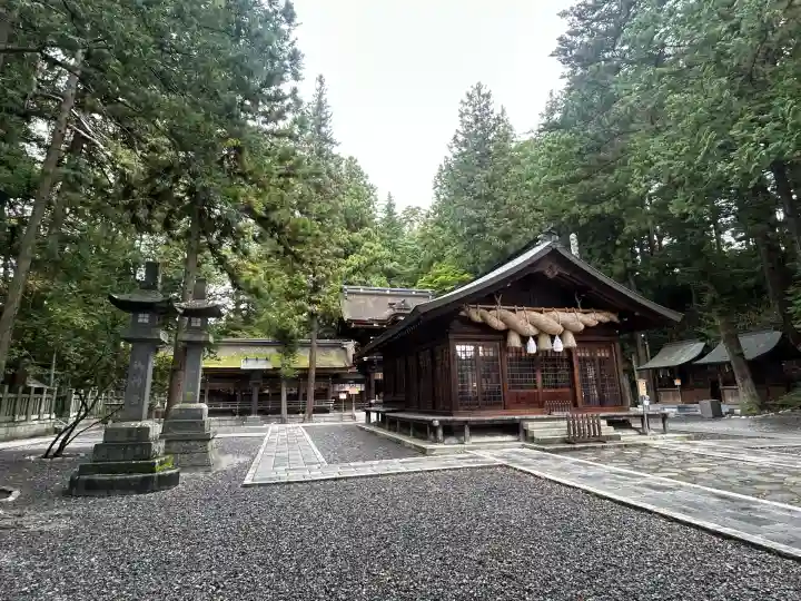 諏訪大社下社春宮(長野県)