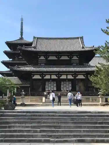 法隆寺の山門・神門