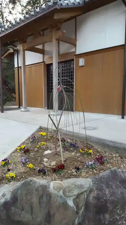 畑峯六地蔵尊(こんにゃく地蔵)の本殿・本堂