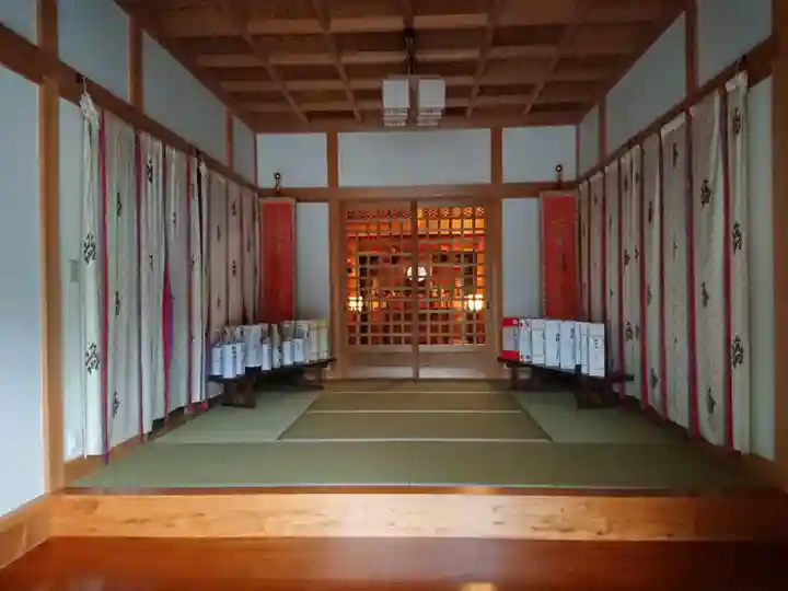 南明治八幡社の本殿・本堂