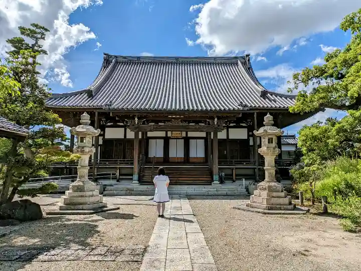 東勝寺の本殿・本堂