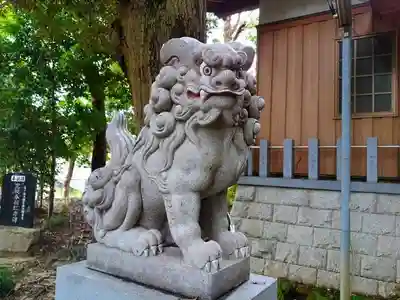 篭山神社の狛犬