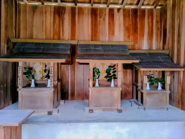 熊野社(東菱野町)の末社・摂社