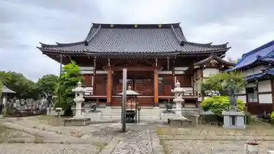 常楽寺の本殿・本堂