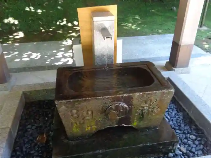 富岡八幡宮の手水舎