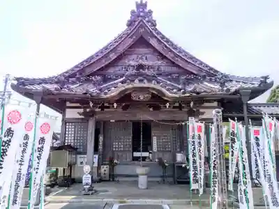 弥勒寺の本殿・本堂