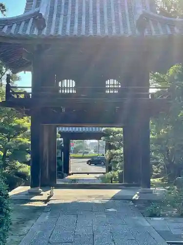 伊勢の国 四天王寺の山門