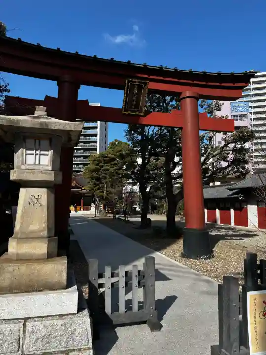 蒲田八幡神社の{uncategorized: "未分類", other: "その他", undefined: "問題あり", building: "その他建物", grave: "お墓", sacred_gate: "鳥居", guardian: "狛犬", statue: "像", buddha: "仏像", history: "歴史", nature: "自然", garden: "庭園", animal: "動物", pagoda: "塔", temizu: "手水舎", mountain_gate: "山門・神門", sanctuary: "本殿・本堂", subordinate: "末社・摂社", art: "芸術", scenery: "景色", jizo: "地蔵", ema: "絵馬", goshuin: "御朱印", omikuji: "おみくじ", items: "授与品その他", amulet: "お守り", goshuincho: "御朱印帳", eats: "食事", festival: "お祭り", votive_dance: "神楽", shichigosan: "七五三参", wedding: "結婚式", experience: "体験その他", initially: "初詣", around: "周辺", anti_infection: "感染症対策"}