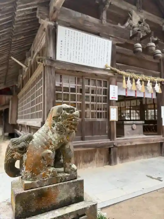 櫻井神社の{uncategorized: "未分類", other: "その他", undefined: "問題あり", building: "その他建物", grave: "お墓", sacred_gate: "鳥居", guardian: "狛犬", statue: "像", buddha: "仏像", history: "歴史", nature: "自然", garden: "庭園", animal: "動物", pagoda: "塔", temizu: "手水舎", mountain_gate: "山門・神門", sanctuary: "本殿・本堂", subordinate: "末社・摂社", art: "芸術", scenery: "景色", jizo: "地蔵", ema: "絵馬", goshuin: "御朱印", omikuji: "おみくじ", items: "授与品その他", amulet: "お守り", goshuincho: "御朱印帳", eats: "食事", festival: "お祭り", votive_dance: "神楽", shichigosan: "七五三参", wedding: "結婚式", experience: "体験その他", initially: "初詣", around: "周辺", anti_infection: "感染症対策"}