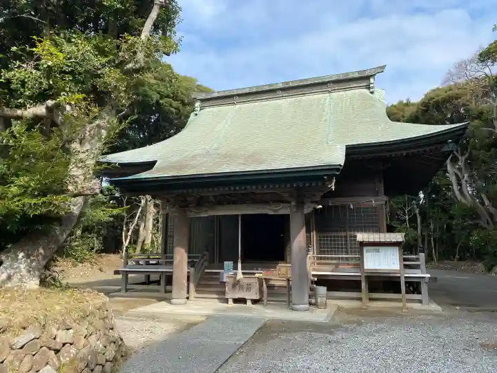 駒形神社の{uncategorized: "未分類", other: "その他", undefined: "問題あり", building: "その他建物", grave: "お墓", sacred_gate: "鳥居", guardian: "狛犬", statue: "像", buddha: "仏像", history: "歴史", nature: "自然", garden: "庭園", animal: "動物", pagoda: "塔", temizu: "手水舎", mountain_gate: "山門・神門", sanctuary: "本殿・本堂", subordinate: "末社・摂社", art: "芸術", scenery: "景色", jizo: "地蔵", ema: "絵馬", goshuin: "御朱印", omikuji: "おみくじ", items: "授与品その他", amulet: "お守り", goshuincho: "御朱印帳", eats: "食事", festival: "お祭り", votive_dance: "神楽", shichigosan: "七五三参", wedding: "結婚式", experience: "体験その他", initially: "初詣", around: "周辺", anti_infection: "感染症対策"}