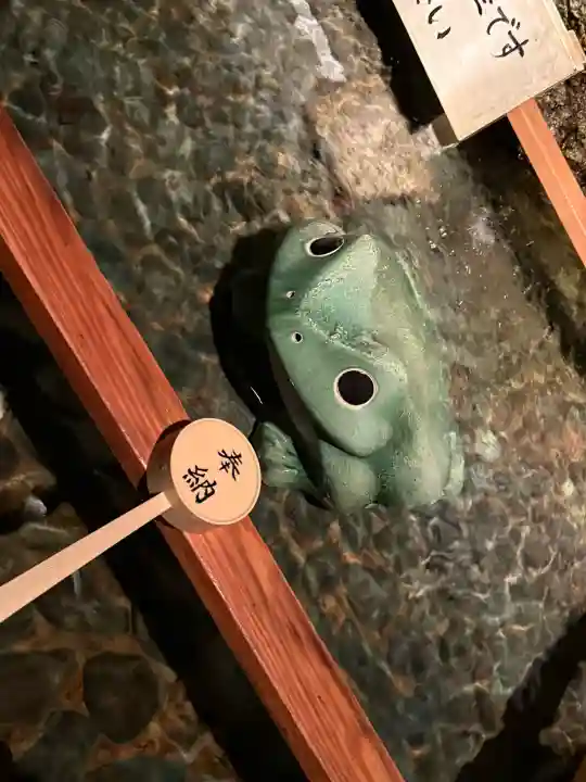 二見興玉神社の{uncategorized: "未分類", other: "その他", undefined: "問題あり", building: "その他建物", grave: "お墓", sacred_gate: "鳥居", guardian: "狛犬", statue: "像", buddha: "仏像", history: "歴史", nature: "自然", garden: "庭園", animal: "動物", pagoda: "塔", temizu: "手水舎", mountain_gate: "山門・神門", sanctuary: "本殿・本堂", subordinate: "末社・摂社", art: "芸術", scenery: "景色", jizo: "地蔵", ema: "絵馬", goshuin: "御朱印", omikuji: "おみくじ", items: "授与品その他", amulet: "お守り", goshuincho: "御朱印帳", eats: "食事", festival: "お祭り", votive_dance: "神楽", shichigosan: "七五三参", wedding: "結婚式", experience: "体験その他", initially: "初詣", around: "周辺", anti_infection: "感染症対策"}