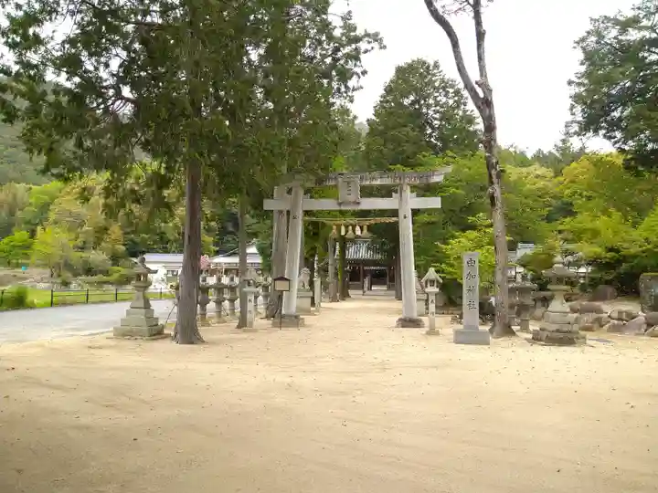由加神社(和気由加神社)の鳥居