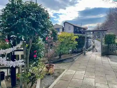 平塚神社の{uncategorized: "未分類", other: "その他", undefined: "問題あり", building: "その他建物", grave: "お墓", sacred_gate: "鳥居", guardian: "狛犬", statue: "像", buddha: "仏像", history: "歴史", nature: "自然", garden: "庭園", animal: "動物", pagoda: "塔", temizu: "手水舎", mountain_gate: "山門・神門", sanctuary: "本殿・本堂", subordinate: "末社・摂社", art: "芸術", scenery: "景色", jizo: "地蔵", ema: "絵馬", goshuin: "御朱印", omikuji: "おみくじ", items: "授与品その他", amulet: "お守り", goshuincho: "御朱印帳", eats: "食事", festival: "お祭り", votive_dance: "神楽", shichigosan: "七五三参", wedding: "結婚式", experience: "体験その他", initially: "初詣", around: "周辺", anti_infection: "感染症対策"}
