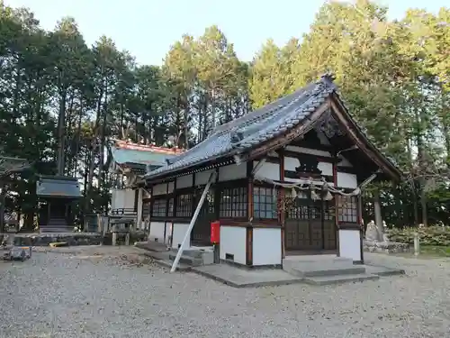 諏訪社（中志段味）の本殿・本堂