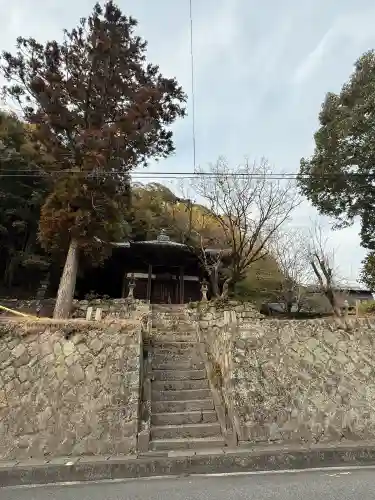 瀧山寺の{uncategorized: "未分類", other: "その他", undefined: "問題あり", building: "その他建物", grave: "お墓", sacred_gate: "鳥居", guardian: "狛犬", statue: "像", buddha: "仏像", history: "歴史", nature: "自然", garden: "庭園", animal: "動物", pagoda: "塔", temizu: "手水舎", mountain_gate: "山門・神門", sanctuary: "本殿・本堂", subordinate: "末社・摂社", art: "芸術", scenery: "景色", jizo: "地蔵", ema: "絵馬", goshuin: "御朱印", omikuji: "おみくじ", items: "授与品その他", amulet: "お守り", goshuincho: "御朱印帳", eats: "食事", festival: "お祭り", votive_dance: "神楽", shichigosan: "七五三参", wedding: "結婚式", experience: "体験その他", initially: "初詣", around: "周辺", anti_infection: "感染症対策"}