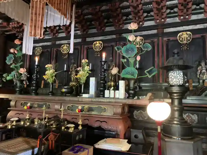 鶴林寺の本殿