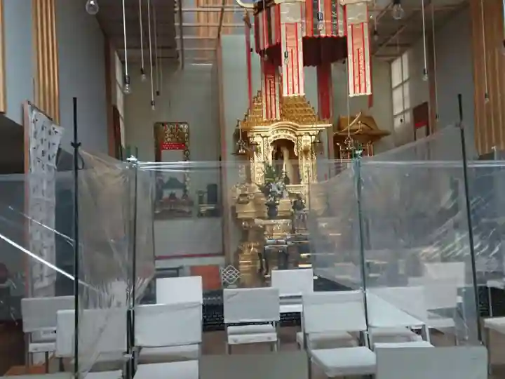 西光寺の本殿・本堂