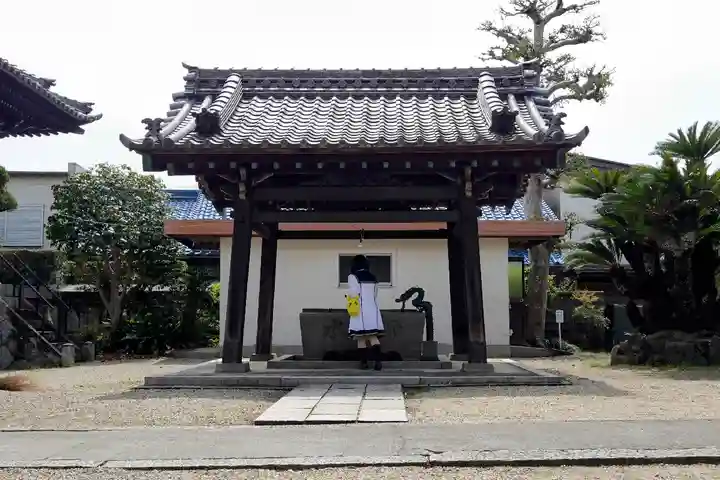 西方寺の手水舎