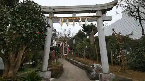 横浜御嶽神社の鳥居