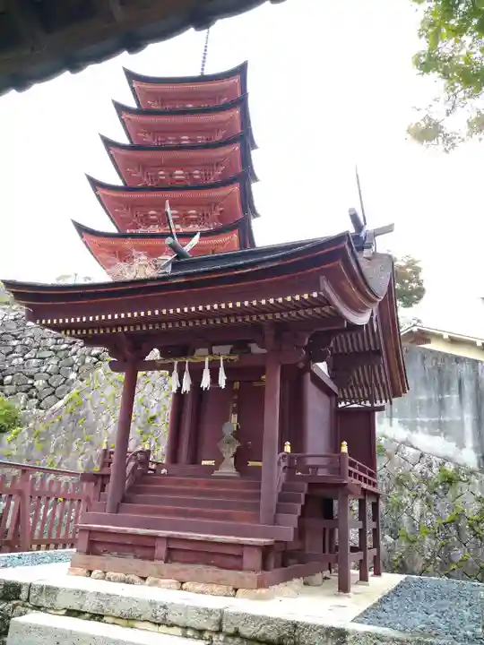 荒胡子神社の本殿・本堂
