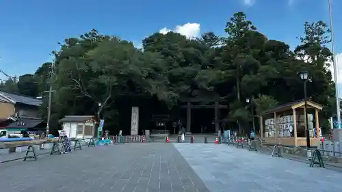大神神社の{uncategorized: "未分類", other: "その他", undefined: "問題あり", building: "その他建物", grave: "お墓", sacred_gate: "鳥居", guardian: "狛犬", statue: "像", buddha: "仏像", history: "歴史", nature: "自然", garden: "庭園", animal: "動物", pagoda: "塔", temizu: "手水舎", mountain_gate: "山門・神門", sanctuary: "本殿・本堂", subordinate: "末社・摂社", art: "芸術", scenery: "景色", jizo: "地蔵", ema: "絵馬", goshuin: "御朱印", omikuji: "おみくじ", items: "授与品その他", amulet: "お守り", goshuincho: "御朱印帳", eats: "食事", festival: "お祭り", votive_dance: "神楽", shichigosan: "七五三参", wedding: "結婚式", experience: "体験その他", initially: "初詣", around: "周辺", anti_infection: "感染症対策"}