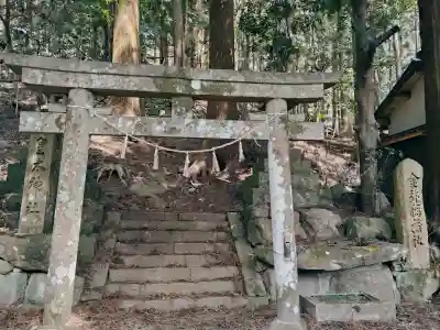 皇太神社の{uncategorized: "未分類", other: "その他", undefined: "問題あり", building: "その他建物", grave: "お墓", sacred_gate: "鳥居", guardian: "狛犬", statue: "像", buddha: "仏像", history: "歴史", nature: "自然", garden: "庭園", animal: "動物", pagoda: "塔", temizu: "手水舎", mountain_gate: "山門・神門", sanctuary: "本殿・本堂", subordinate: "末社・摂社", art: "芸術", scenery: "景色", jizo: "地蔵", ema: "絵馬", goshuin: "御朱印", omikuji: "おみくじ", items: "授与品その他", amulet: "お守り", goshuincho: "御朱印帳", eats: "食事", festival: "お祭り", votive_dance: "神楽", shichigosan: "七五三参", wedding: "結婚式", experience: "体験その他", initially: "初詣", around: "周辺", anti_infection: "感染症対策"}