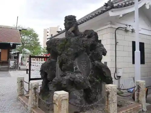 鶴見神社の狛犬