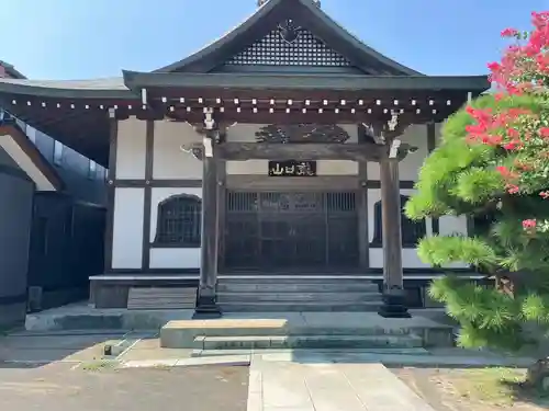 勧行寺の本殿