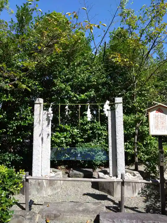 北岡神社の末社・摂社