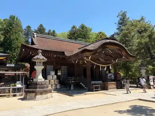 武田神社の{uncategorized: "未分類", other: "その他", undefined: "問題あり", building: "その他建物", grave: "お墓", sacred_gate: "鳥居", guardian: "狛犬", statue: "像", buddha: "仏像", history: "歴史", nature: "自然", garden: "庭園", animal: "動物", pagoda: "塔", temizu: "手水舎", mountain_gate: "山門・神門", sanctuary: "本殿・本堂", subordinate: "末社・摂社", art: "芸術", scenery: "景色", jizo: "地蔵", ema: "絵馬", goshuin: "御朱印", omikuji: "おみくじ", items: "授与品その他", amulet: "お守り", goshuincho: "御朱印帳", eats: "食事", festival: "お祭り", votive_dance: "神楽", shichigosan: "七五三参", wedding: "結婚式", experience: "体験その他", initially: "初詣", around: "周辺", anti_infection: "感染症対策"}