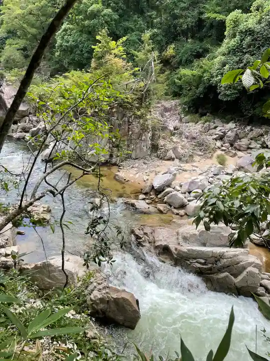 九頭弁財天八大龍王の周辺